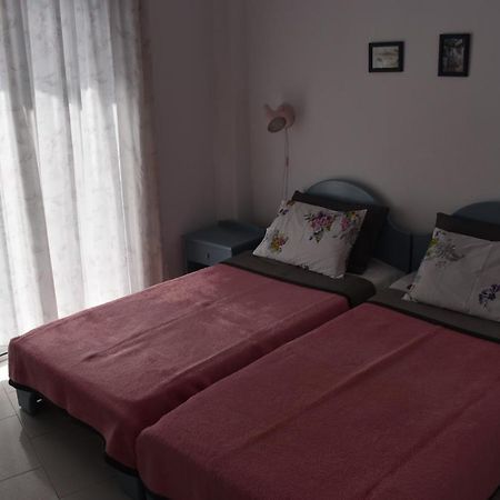 Niki Apartments Polychrono Luaran gambar