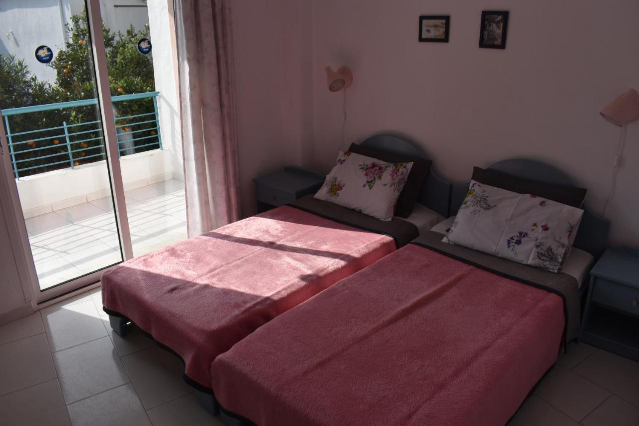 Niki Apartments Polychrono Luaran gambar