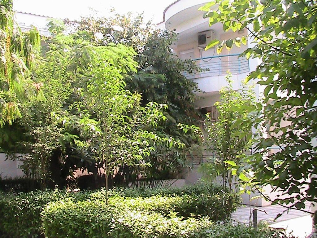 Niki Apartments Polychrono Luaran gambar